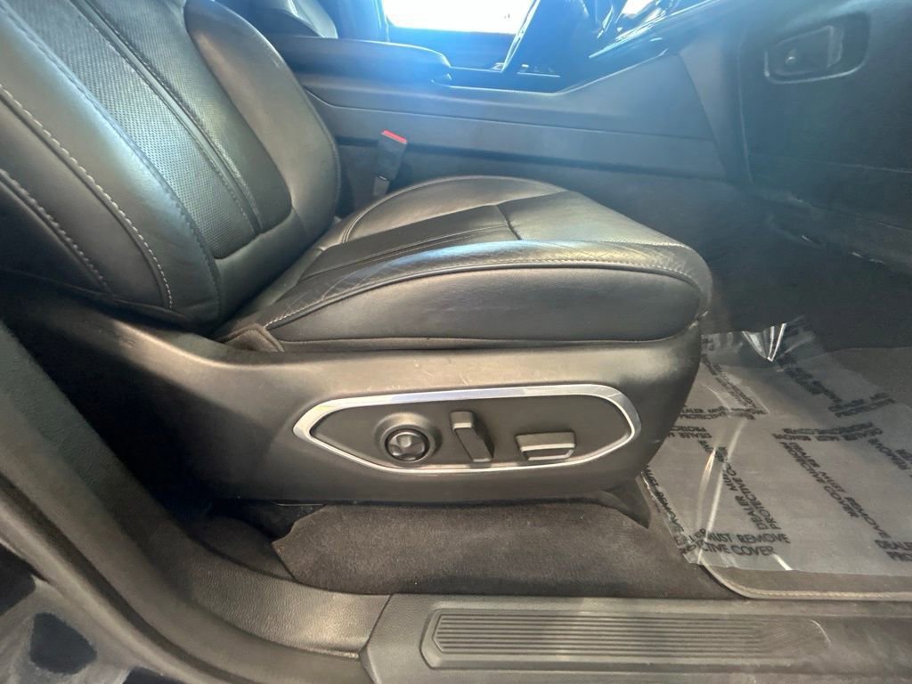 Used 2024 Jeep Wagoneer L Series II w/ Flexible Seating Group image 24