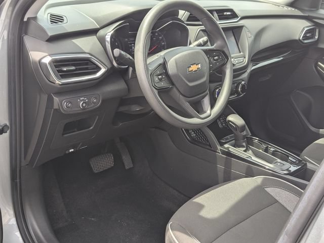 Used 2023 Chevrolet TrailBlazer LT FWD image 11