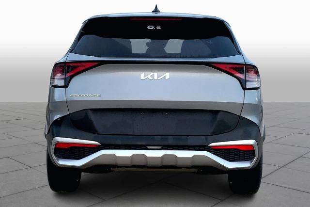 Used 2023 Kia Sportage LX image 3