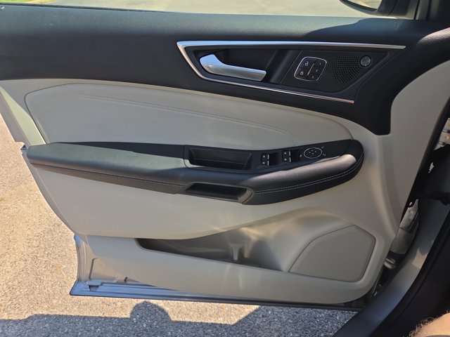 Certified 2022 Ford Edge Titanium image 18