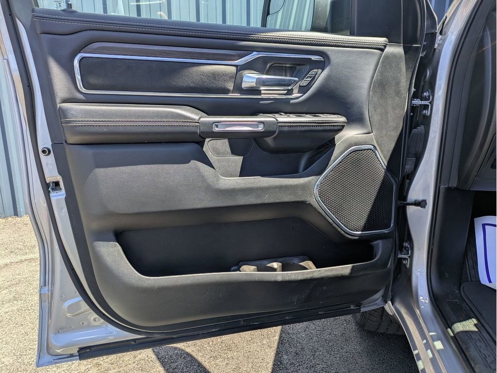 Used 2025 RAM 1500 Laramie AWD/4WD image 12