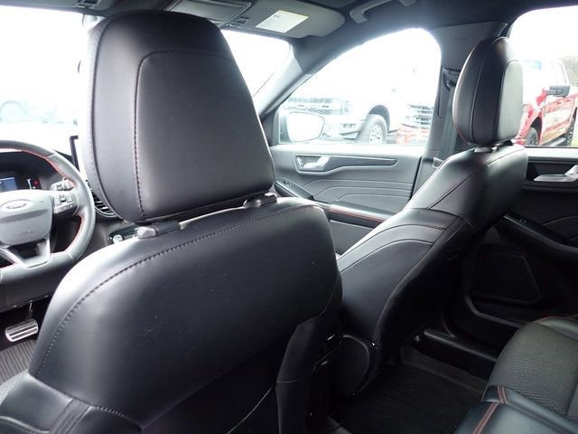 Certified 2023 Ford Escape ST-Line w/ Tech Pack #1 image 16