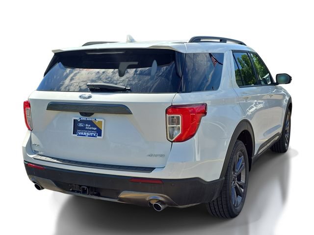 Certified 2023 Ford Explorer XLT w/ Equipment Group 202A AWD/4WD image 4