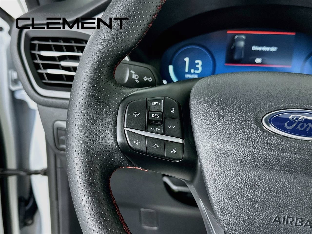 Certified 2024 Ford Escape ST-Line Elite w/ Premium Technology Package AWD/4WD image 16