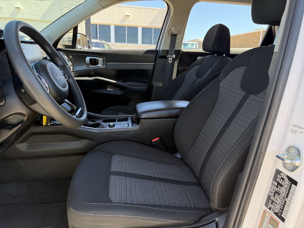 Used 2023 Kia Sorento LX FWD image 24