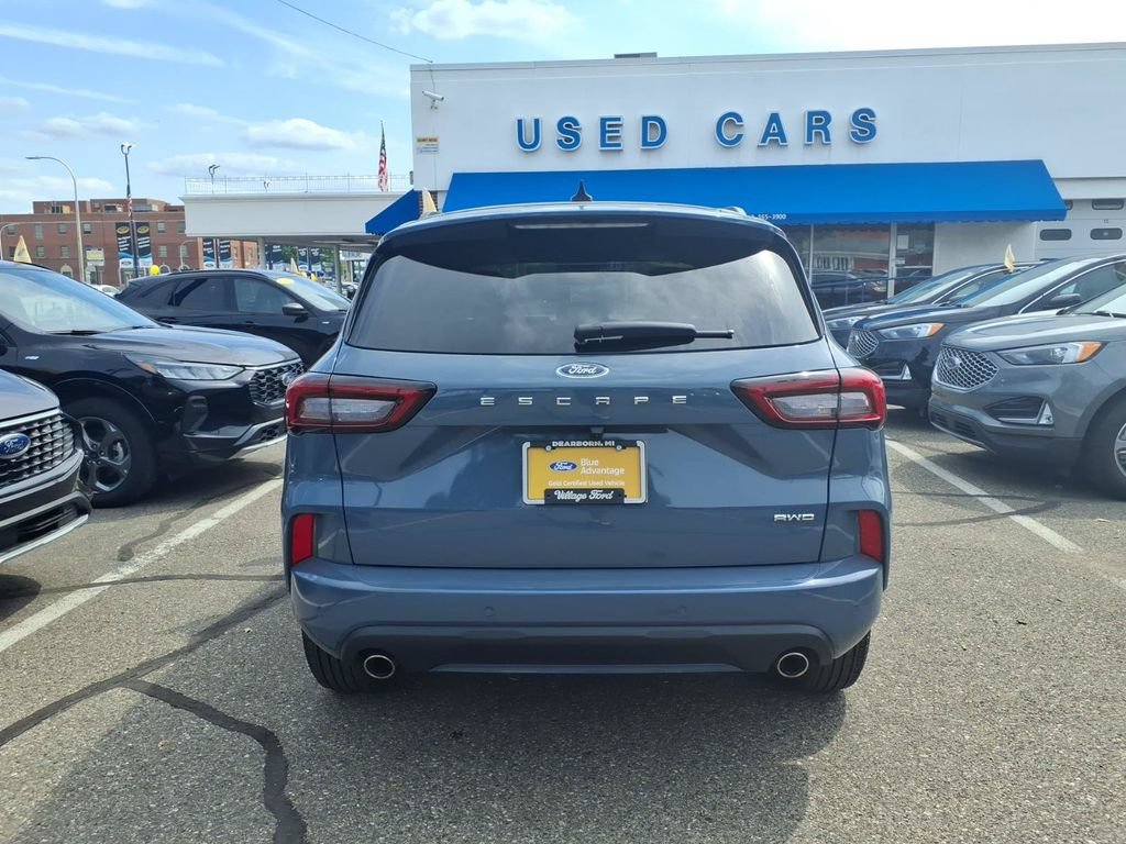 Certified 2024 Ford Escape ST-Line w/ Tech Pack #1 AWD/4WD image 8
