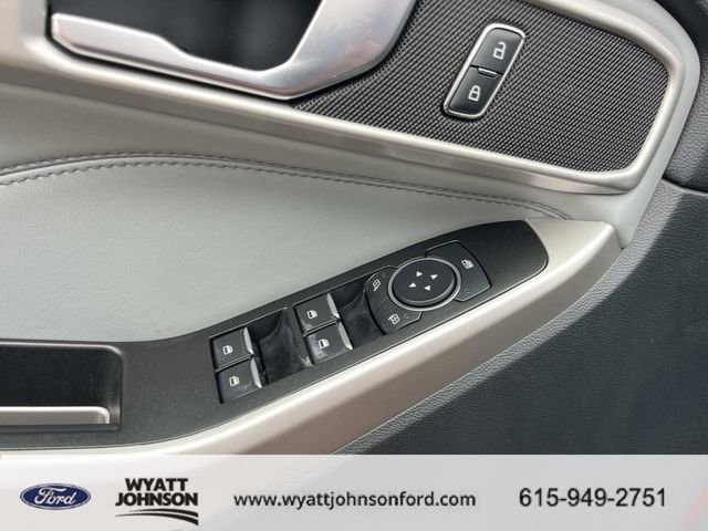 Certified 2022 Ford Explorer XLT w/ Equipment Group 202A AWD/4WD image 29