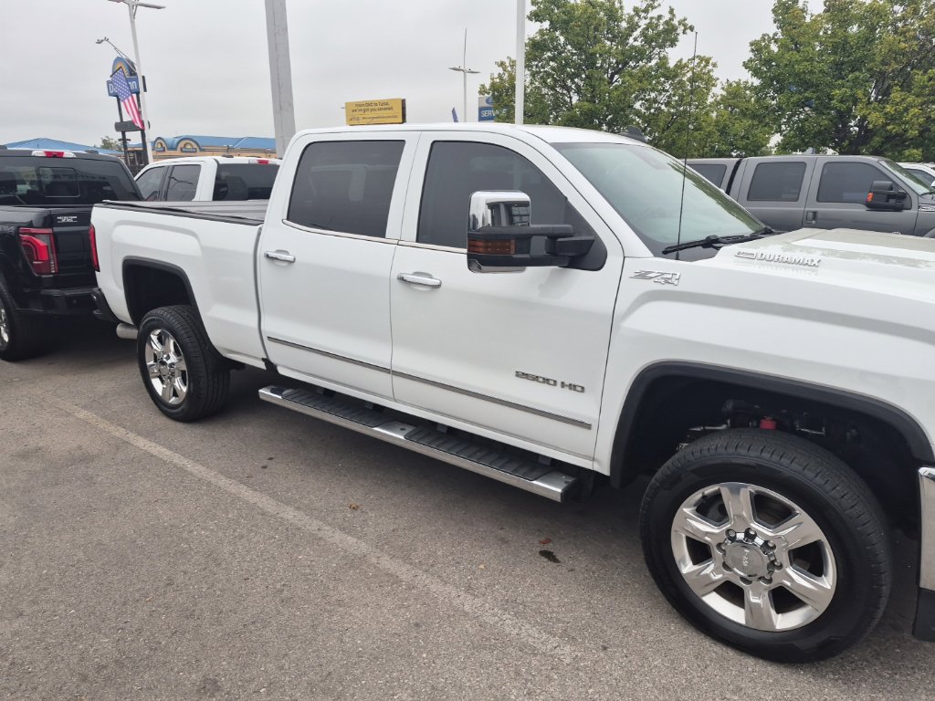 Used 2019 GMC Sierra 2500 SLT w/ Duramax Plus Package AWD/4WD image 32