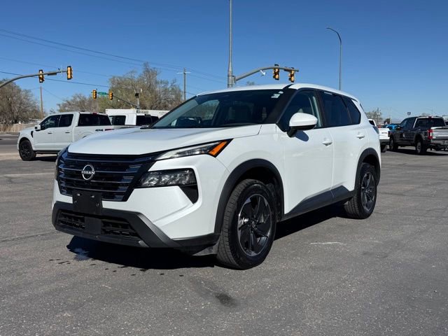 Used 2025 Nissan Rogue SV AWD/4WD image 3