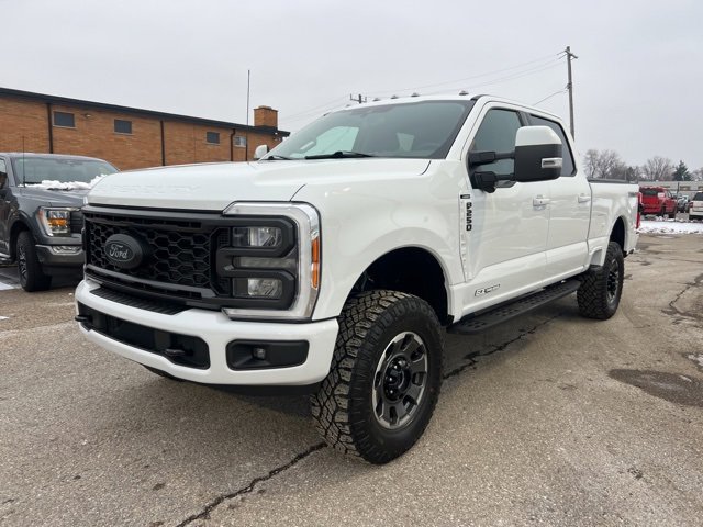 Certified 2023 Ford F250 Lariat w/ Tremor Off-Road Package image 30