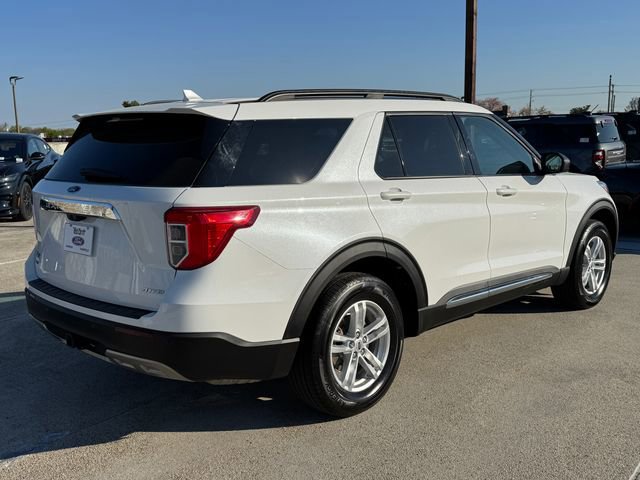 Certified 2023 Ford Explorer XLT w/ Equipment Group 202A AWD/4WD image 5