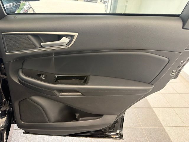 Certified 2018 Ford Edge SEL w/ Equipment Group 201A AWD/4WD image 13