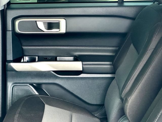 Certified 2023 Ford Explorer XLT RWD image 25