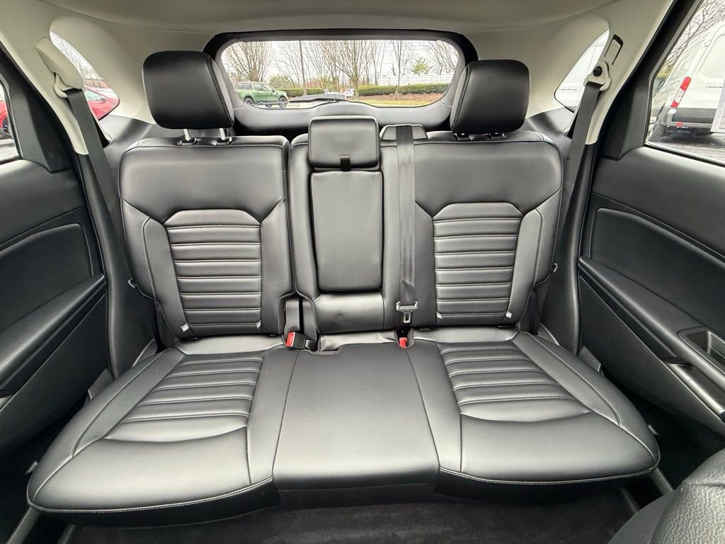 Certified 2024 Ford Edge SEL w/ Convenience Package image 28