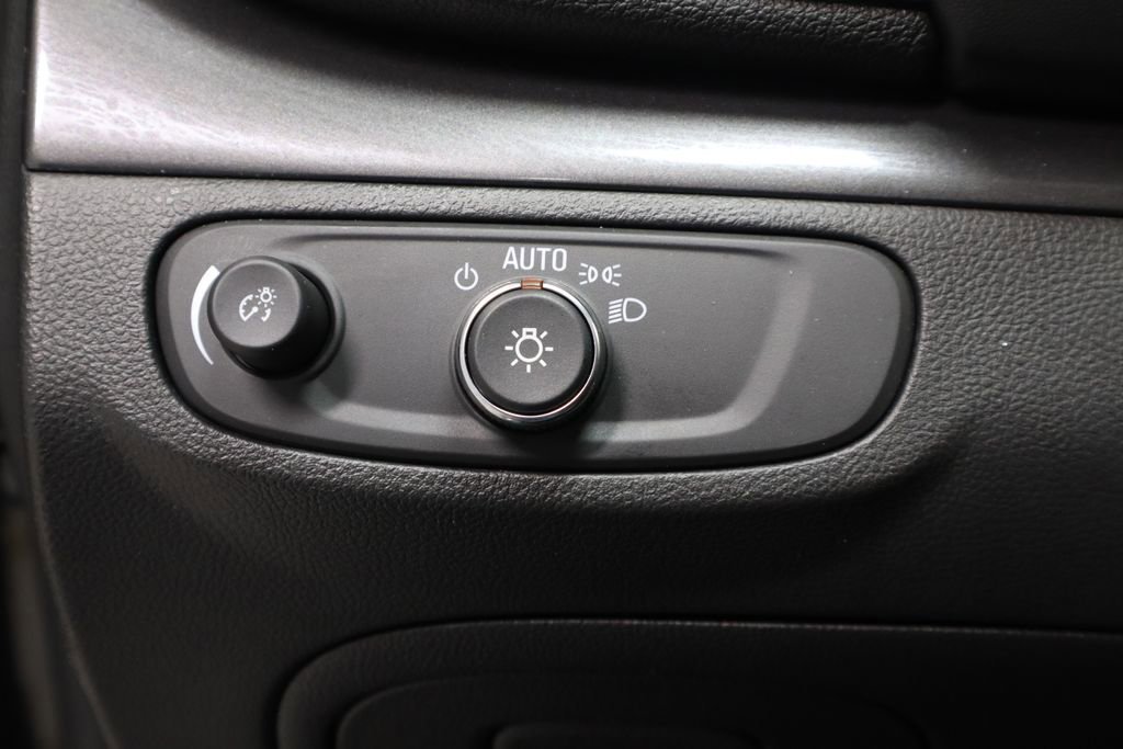 Used 2020 Buick Encore Preferred w/ Safety Package image 26