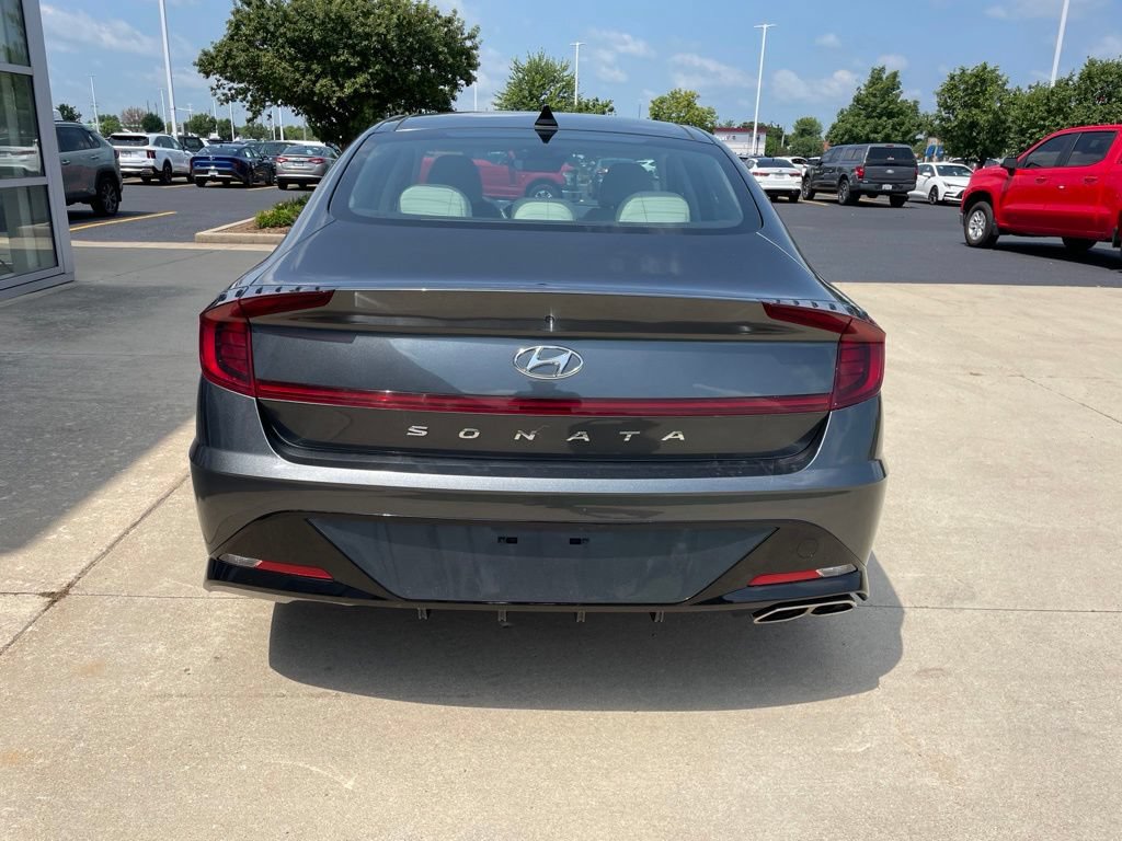 Used 2022 Hyundai Sonata SEL w/ Convenience Package FWD image 6