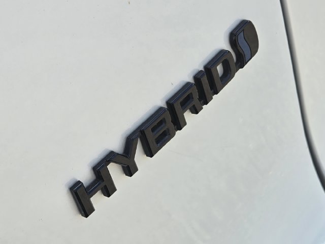 Used 2023 Toyota Corolla Cross AWD Hybrid image 13
