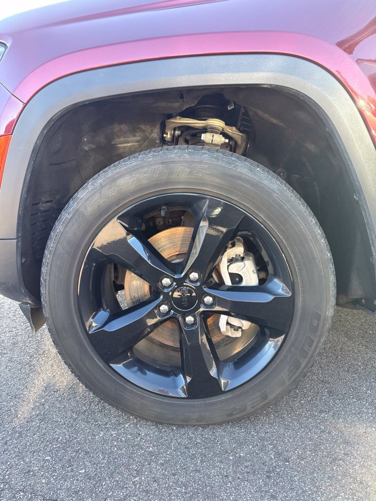 Used 2023 Jeep Grand Cherokee L Laredo AWD/4WD image 27