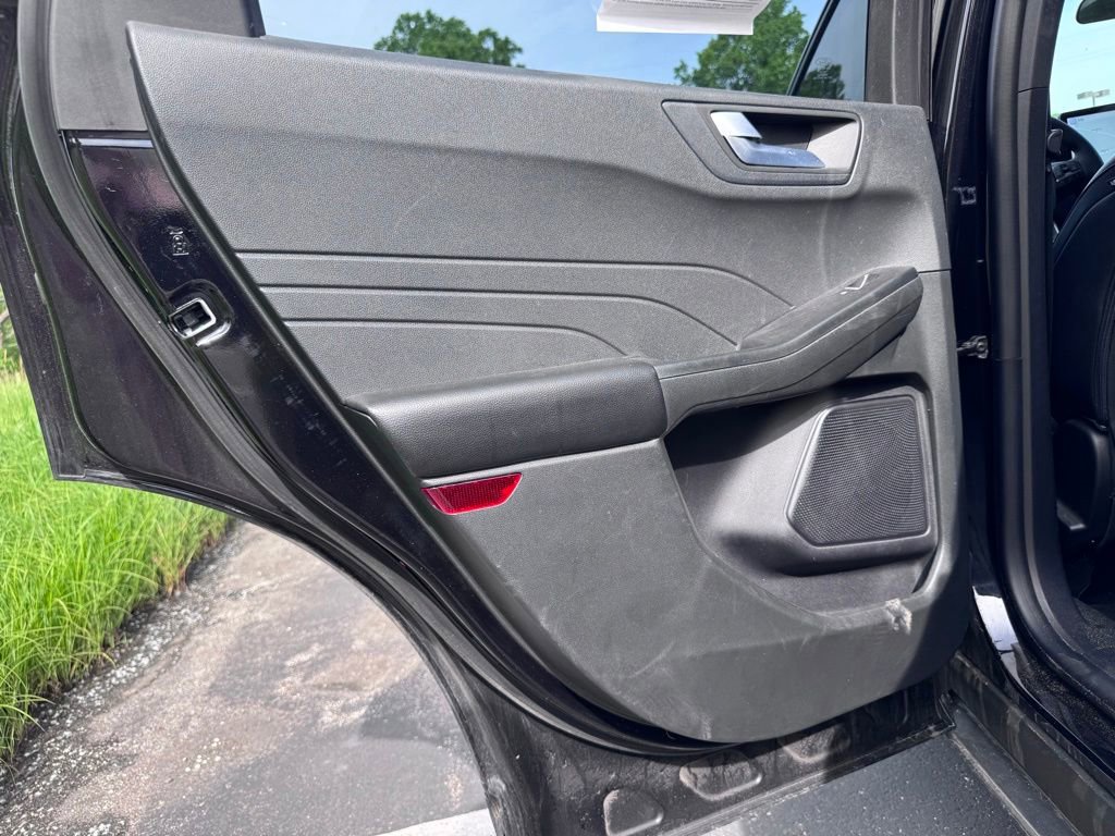 Certified 2023 Ford Escape ST-Line w/ Tech Pack #1 AWD/4WD image 13