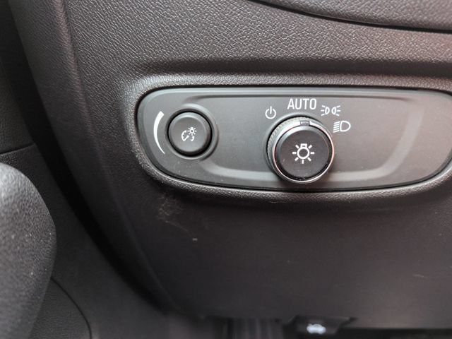 Used 2023 Chevrolet Equinox RS FWD image 33