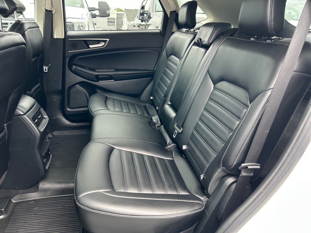 Certified 2022 Ford Edge SEL w/ Convenience Package AWD/4WD image 11