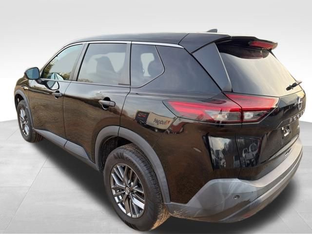 Used 2021 Nissan Rogue S image 3