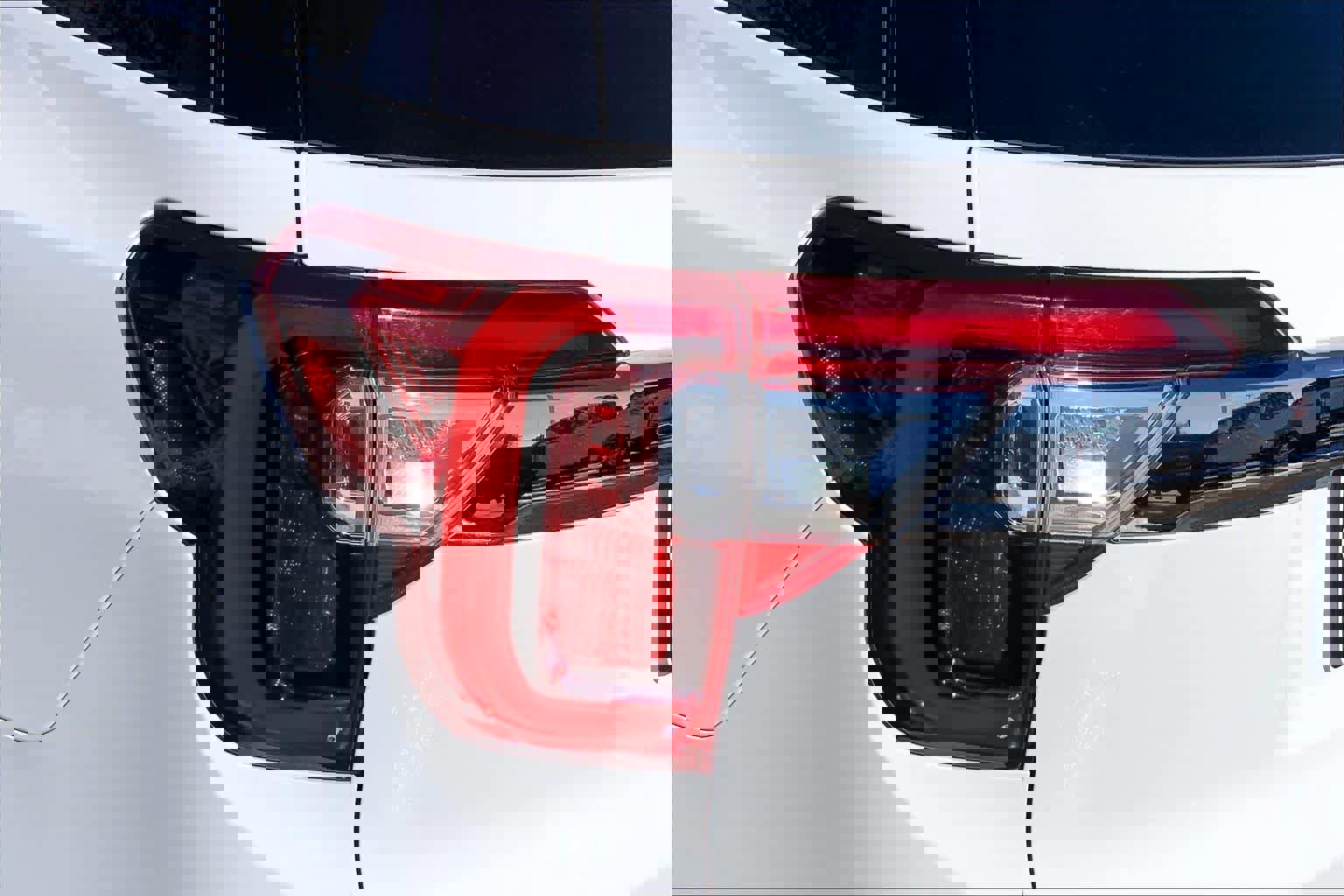 Certified 2023 GMC Acadia SLE w/ Driver Convenience Package image 29