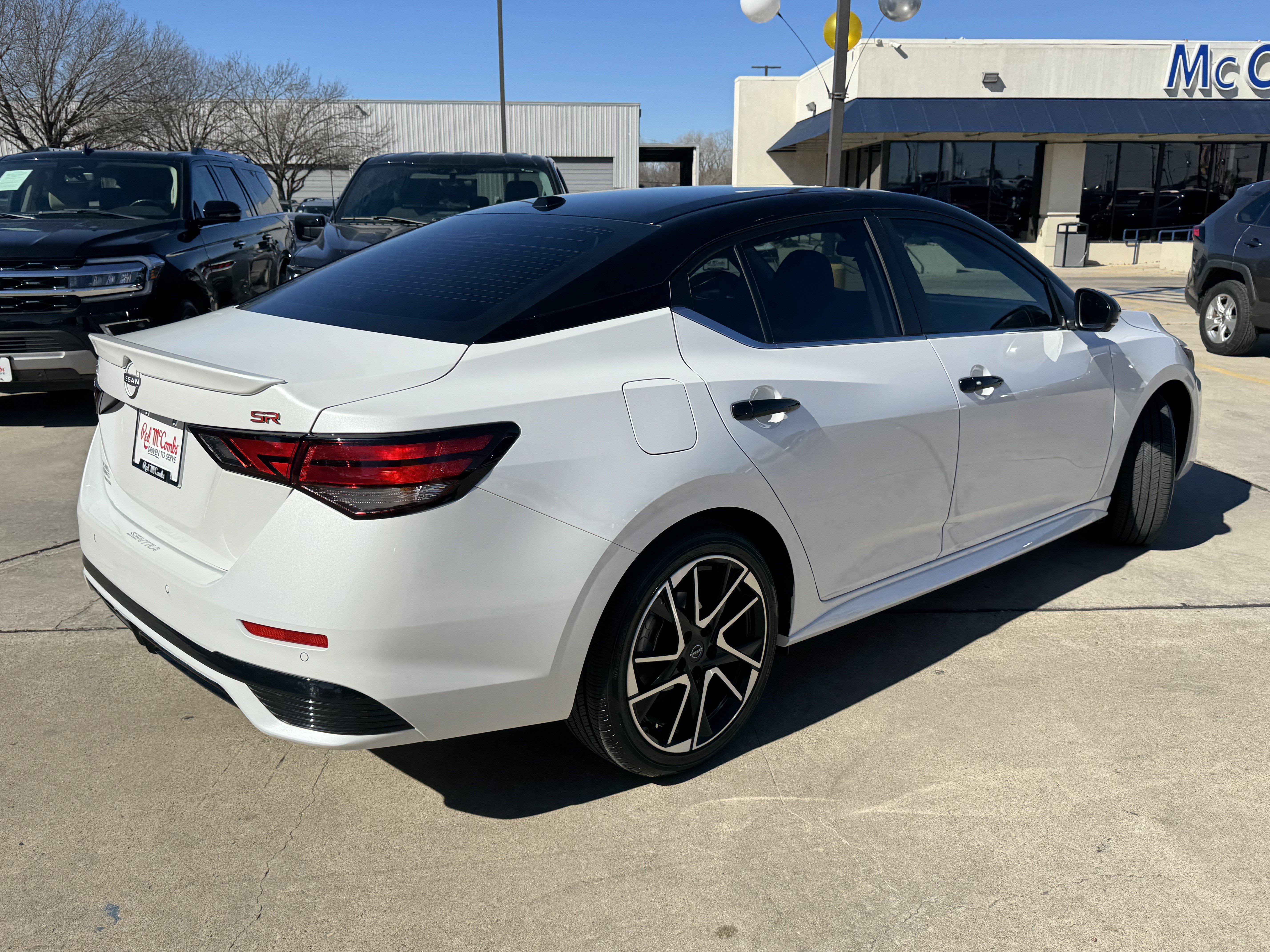 Used 2025 Nissan Sentra SR w/ SR Premium Package image 5
