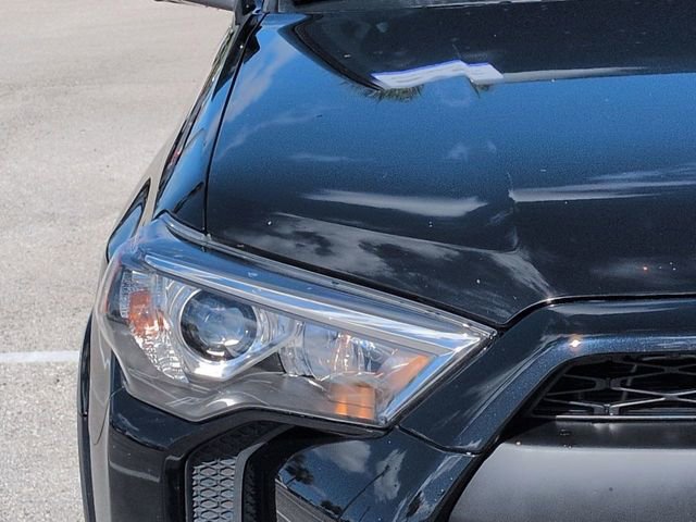 Used 2022 Toyota 4Runner SR5 Premium w/ Moonroof Package RWD image 10