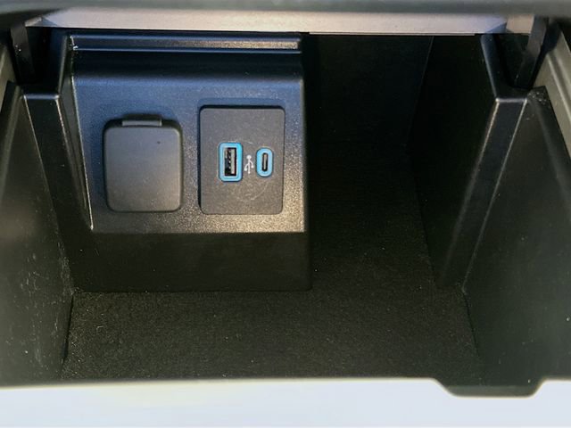 Certified 2022 Ford Explorer Limited w/ Equipment Group 301A image 21