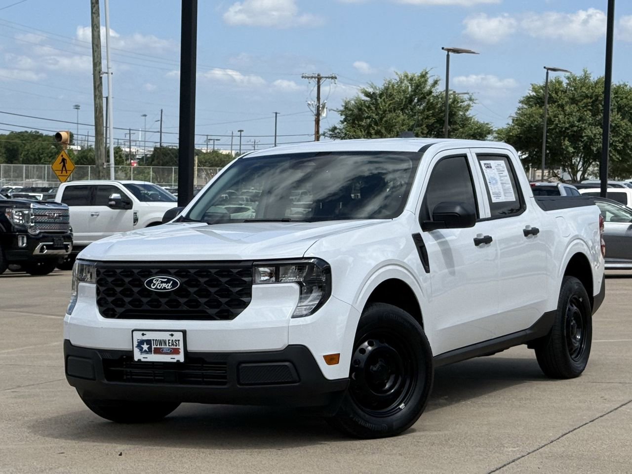 Certified 2025 Ford Maverick XL w/ Equipment Group 102A AWD/4WD image 2
