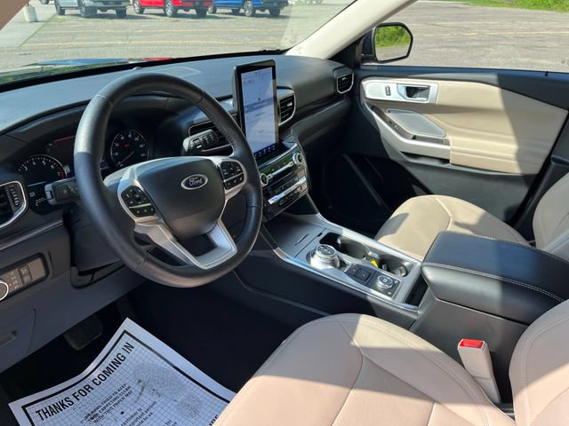 Certified 2023 Ford Explorer Limited w/ Limited Technology Package AWD/4WD image 11