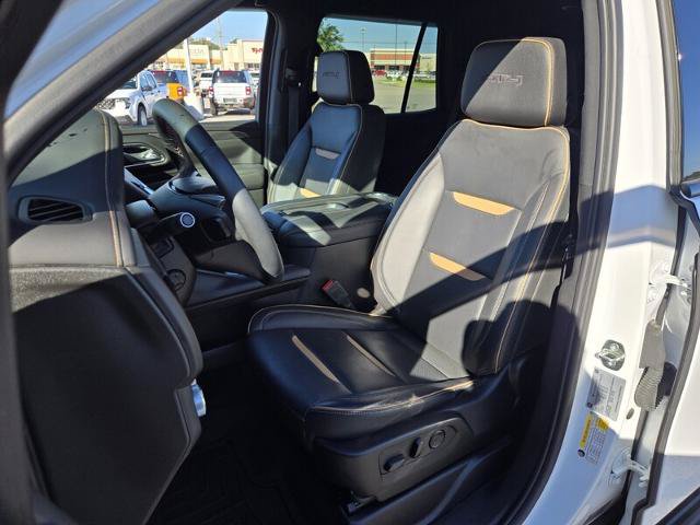 Used 2024 GMC Yukon AT4 AWD/4WD image 12
