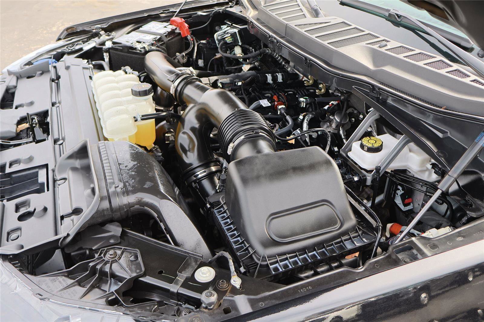 Certified 2025 Ford F150 Lariat w/ Equipment Group 501A Mid image 35