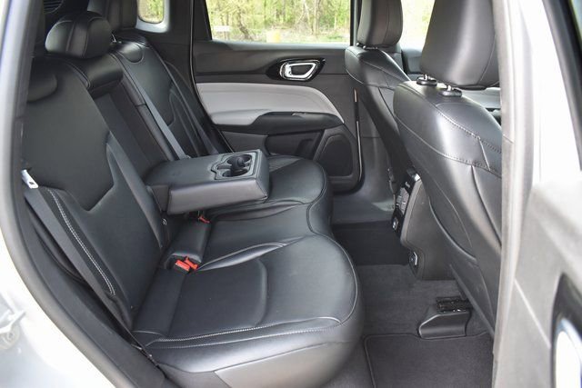 Used 2025 Jeep Compass Limited AWD/4WD image 15