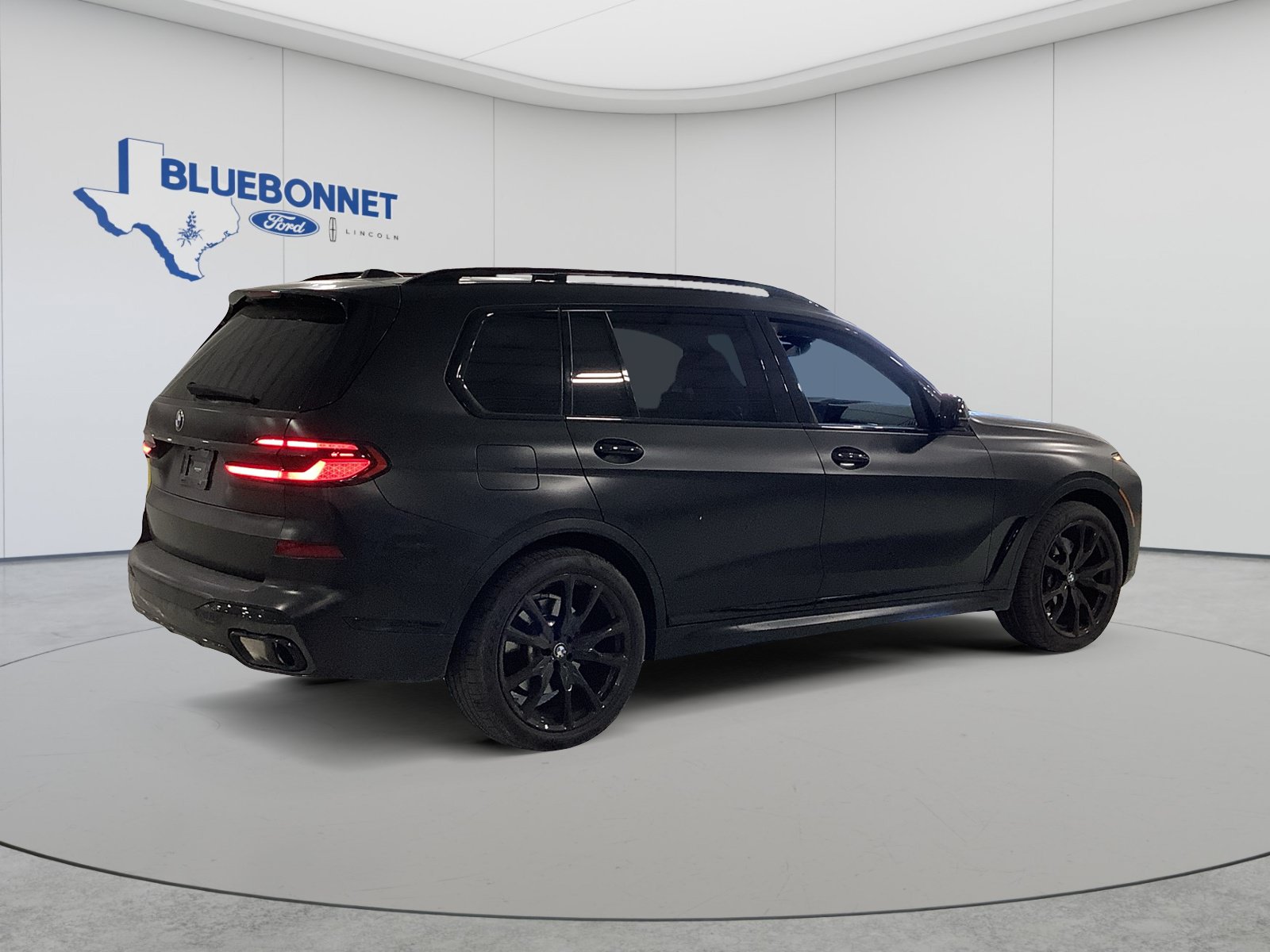 Used 2023 BMW X7 xDrive40i w/ Executive Package AWD/4WD image 5