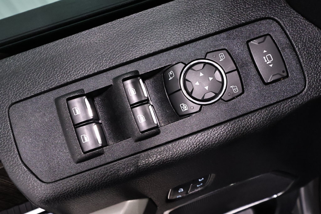 Certified 2021 Ford F350 Lariat AWD/4WD image 9