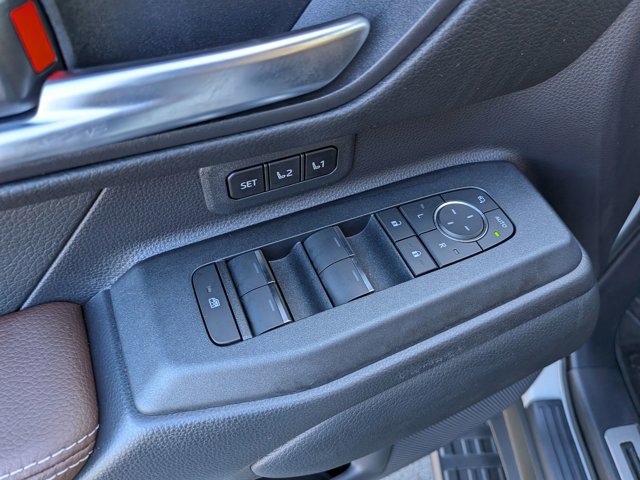 Used 2025 Toyota Land Cruiser image 14