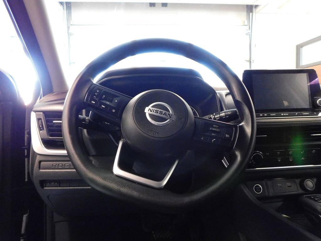 Used 2021 Nissan Rogue S AWD/4WD image 15