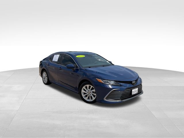 Used 2024 Toyota Camry LE FWD image 8