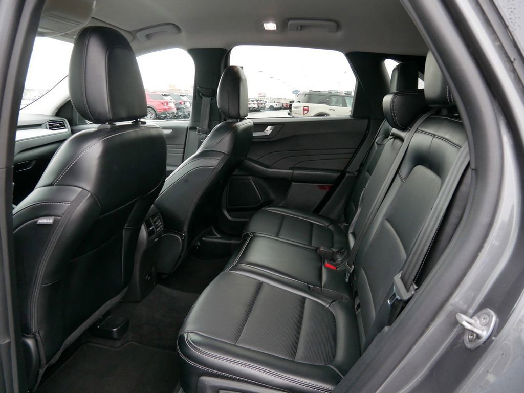 Certified 2024 Ford Escape Platinum image 10