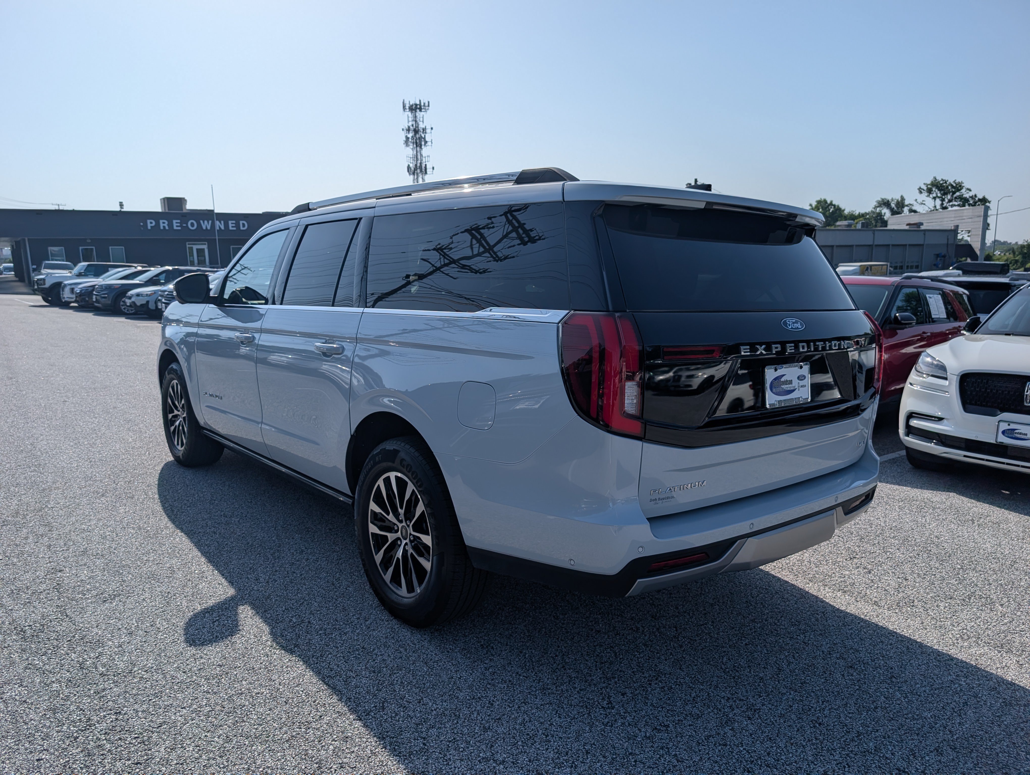 Certified 2025 Ford Expedition Max Platinum AWD/4WD image 5