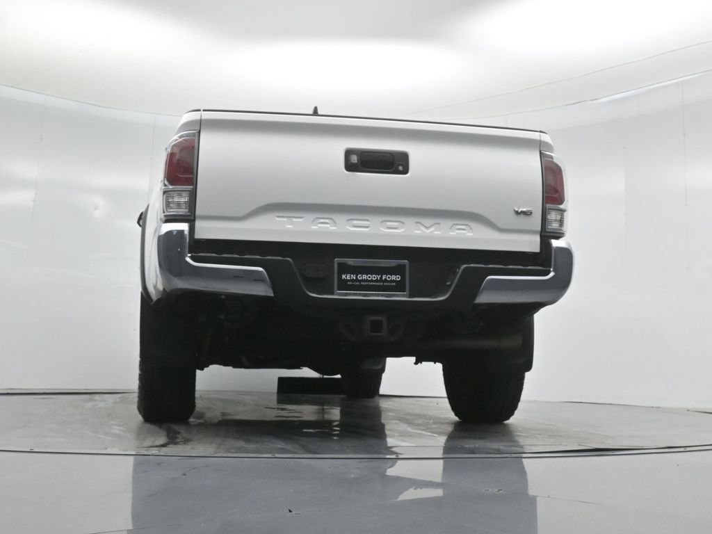 Used 2023 Toyota Tacoma TRD Off-Road image 16