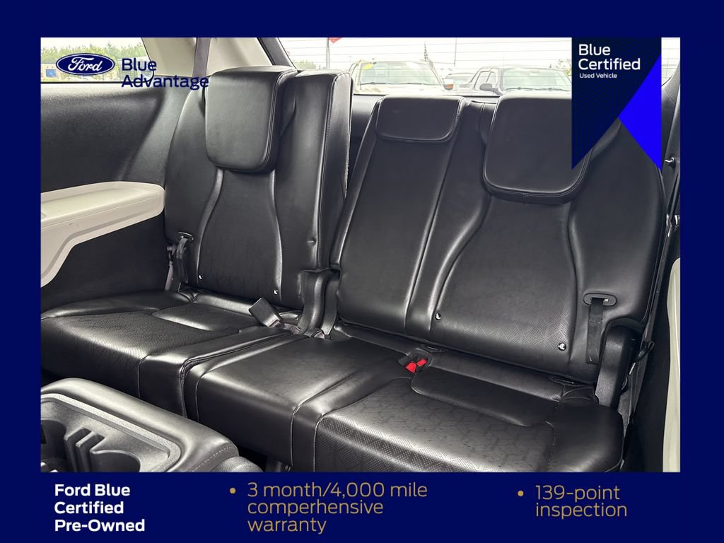 Used 2024 Kia Carnival LX FWD image 16