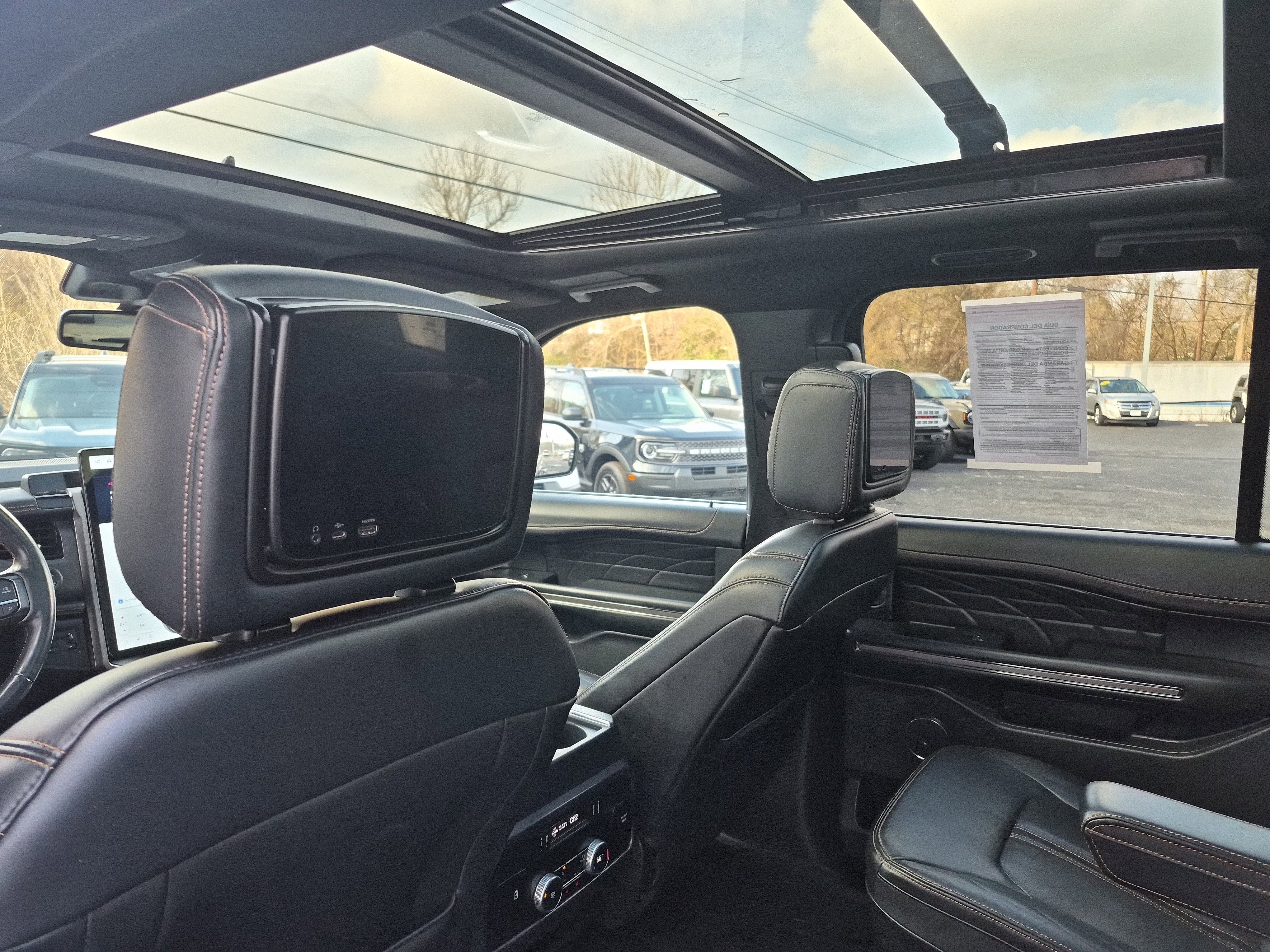 Certified 2023 Ford Expedition Max Platinum image 24