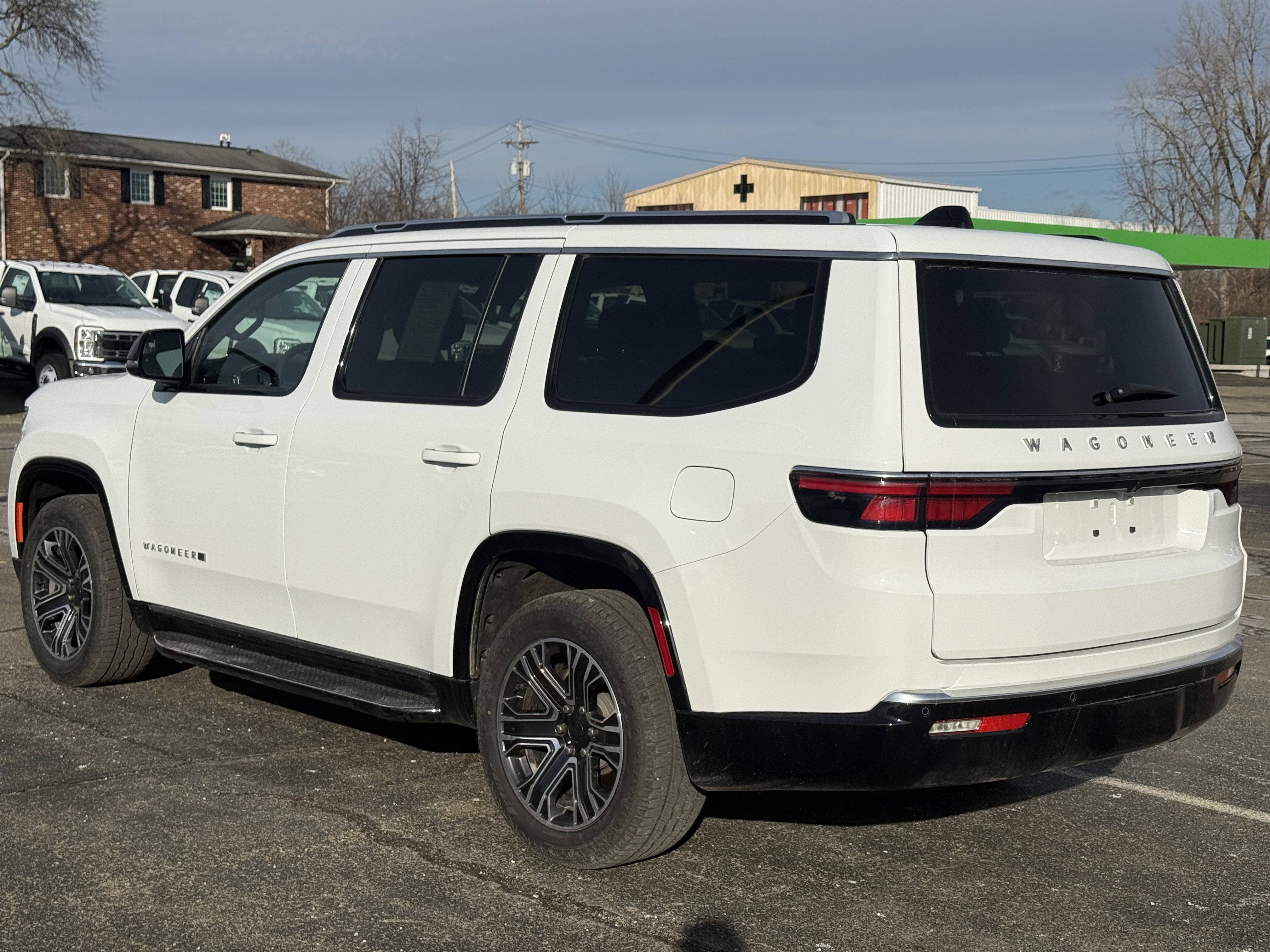 Used 2024 Jeep Wagoneer 4WD w/ Premium Group I image 4