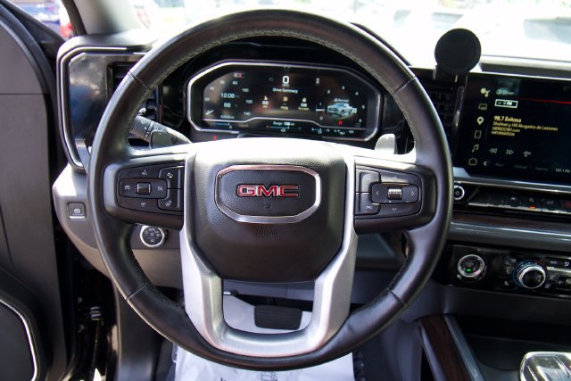 Used 2024 GMC Sierra 1500 SLT w/ SLT Convenience Package AWD/4WD image 21