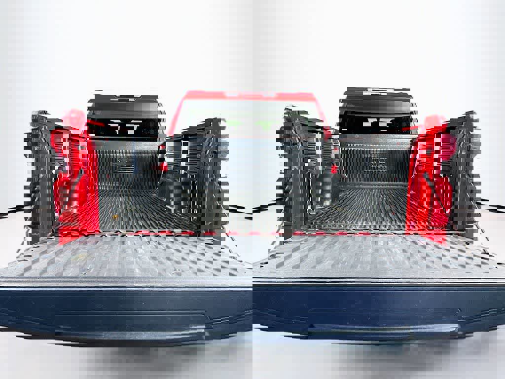 Used 2025 Chevrolet Silverado 1500 LT image 24