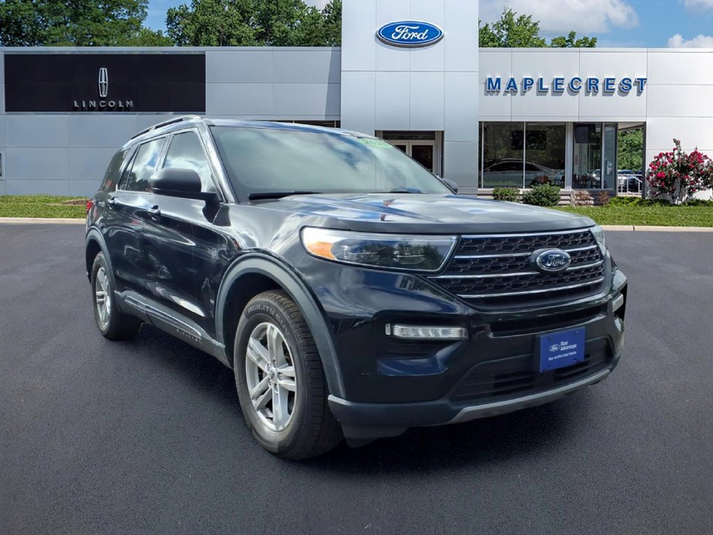 Certified 2021 Ford Explorer XLT w/ Equipment Group 202A AWD/4WD image 1