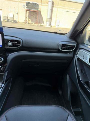 Certified 2023 Ford Explorer ST-Line w/ Class IV Trailer Tow Package image 13